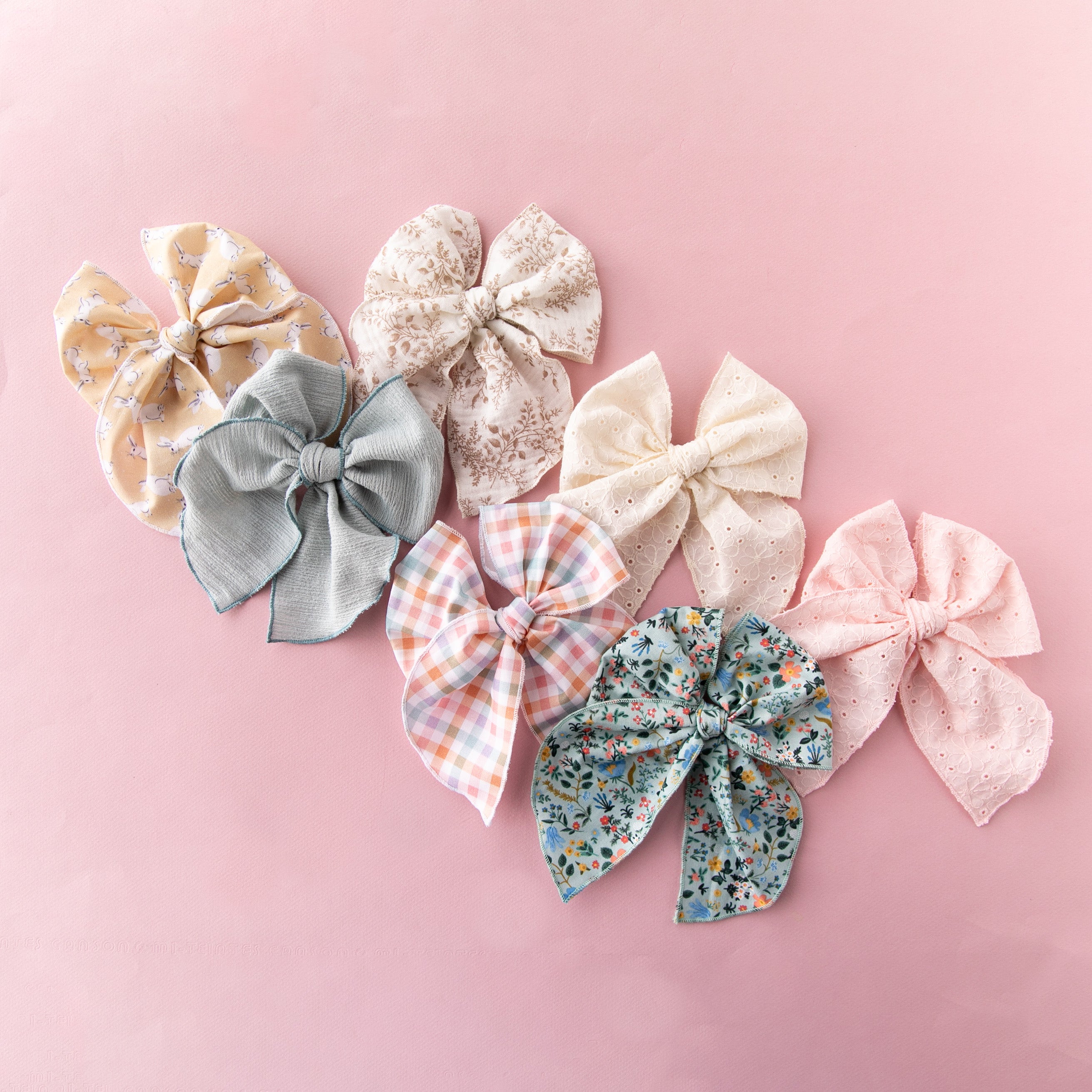 Cottontail | Petite Party Bow