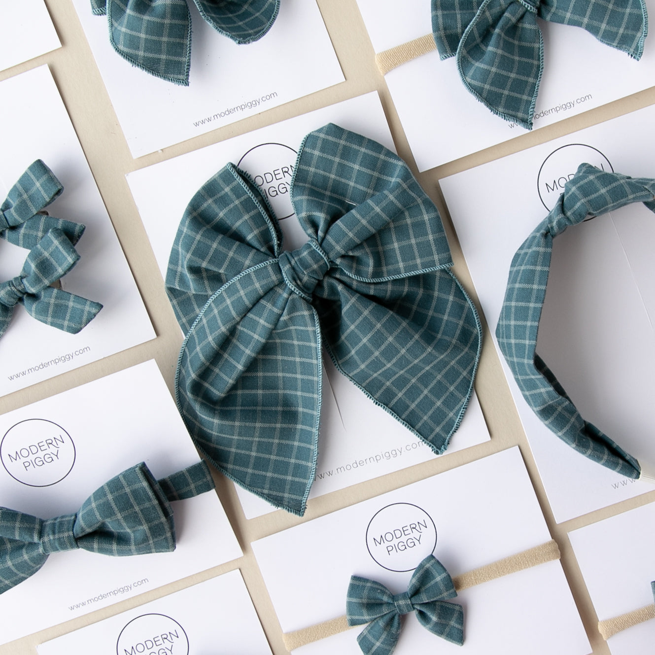 Harbor Grid | Mini Piggy Bow