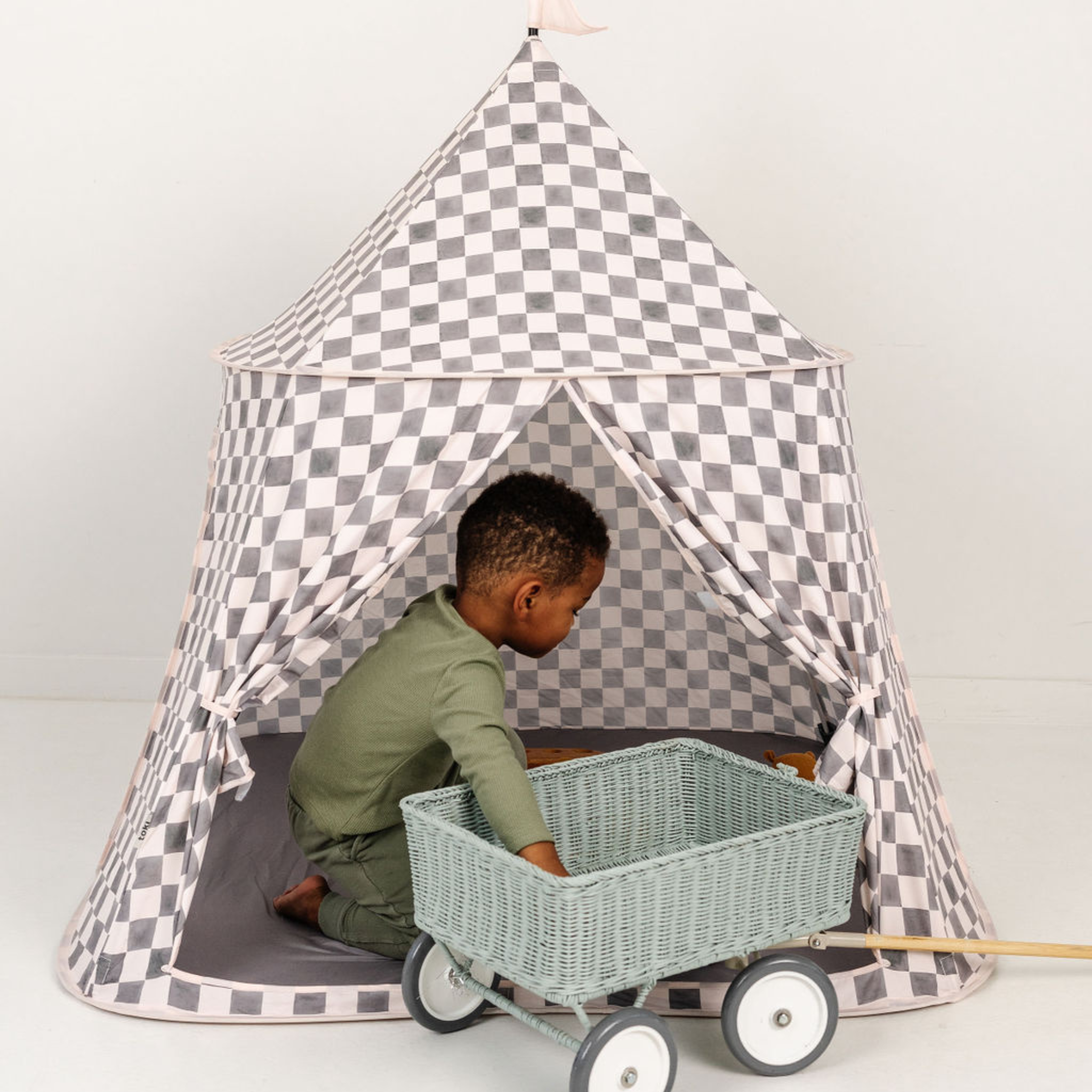 Checker Pepper Play Tent