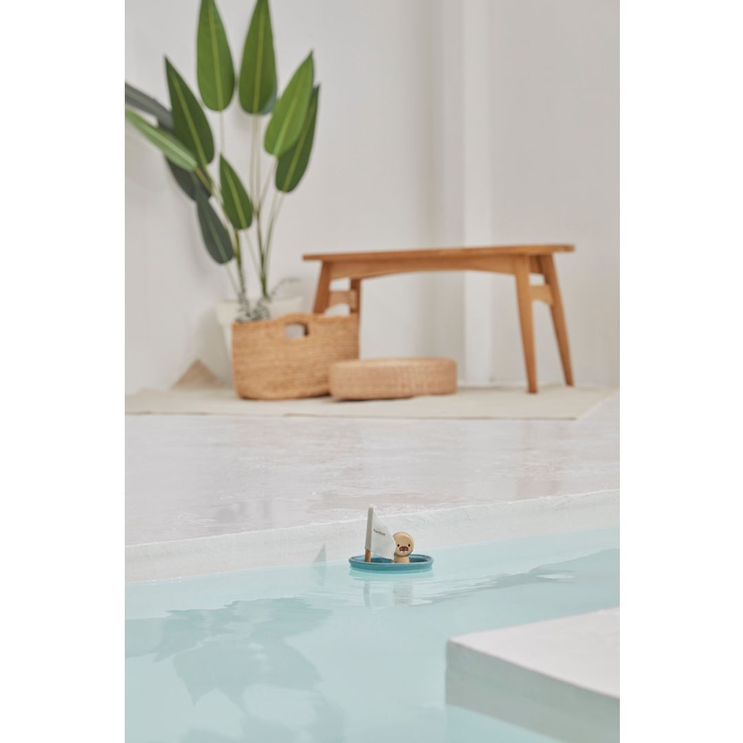 Sailing Boat - Walrus - Modern Rustic