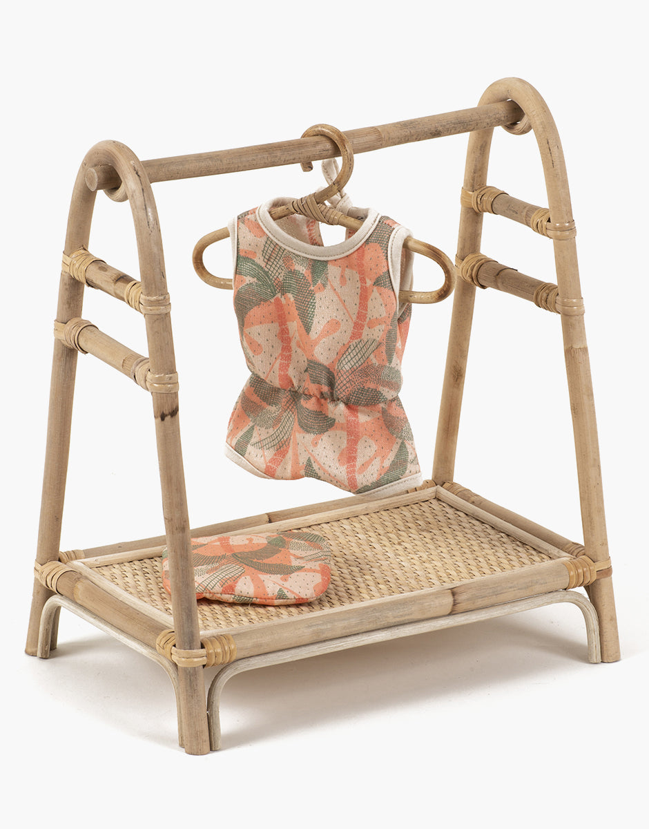 Kendari clothes rack w/ 3 hangers - Minikane