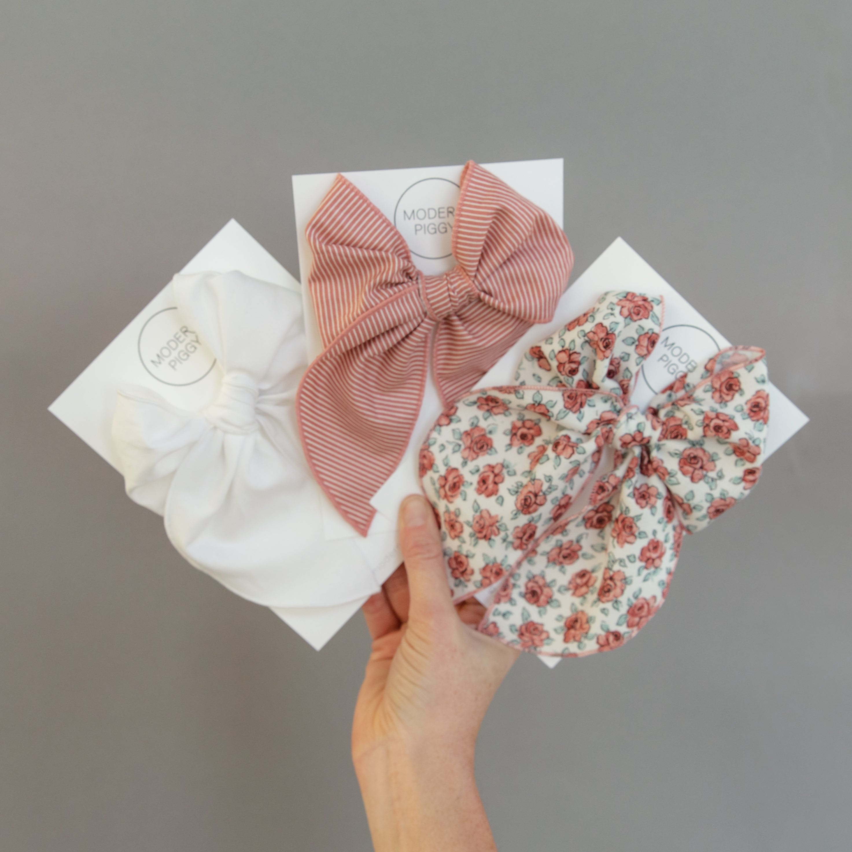 True White | Party Bow