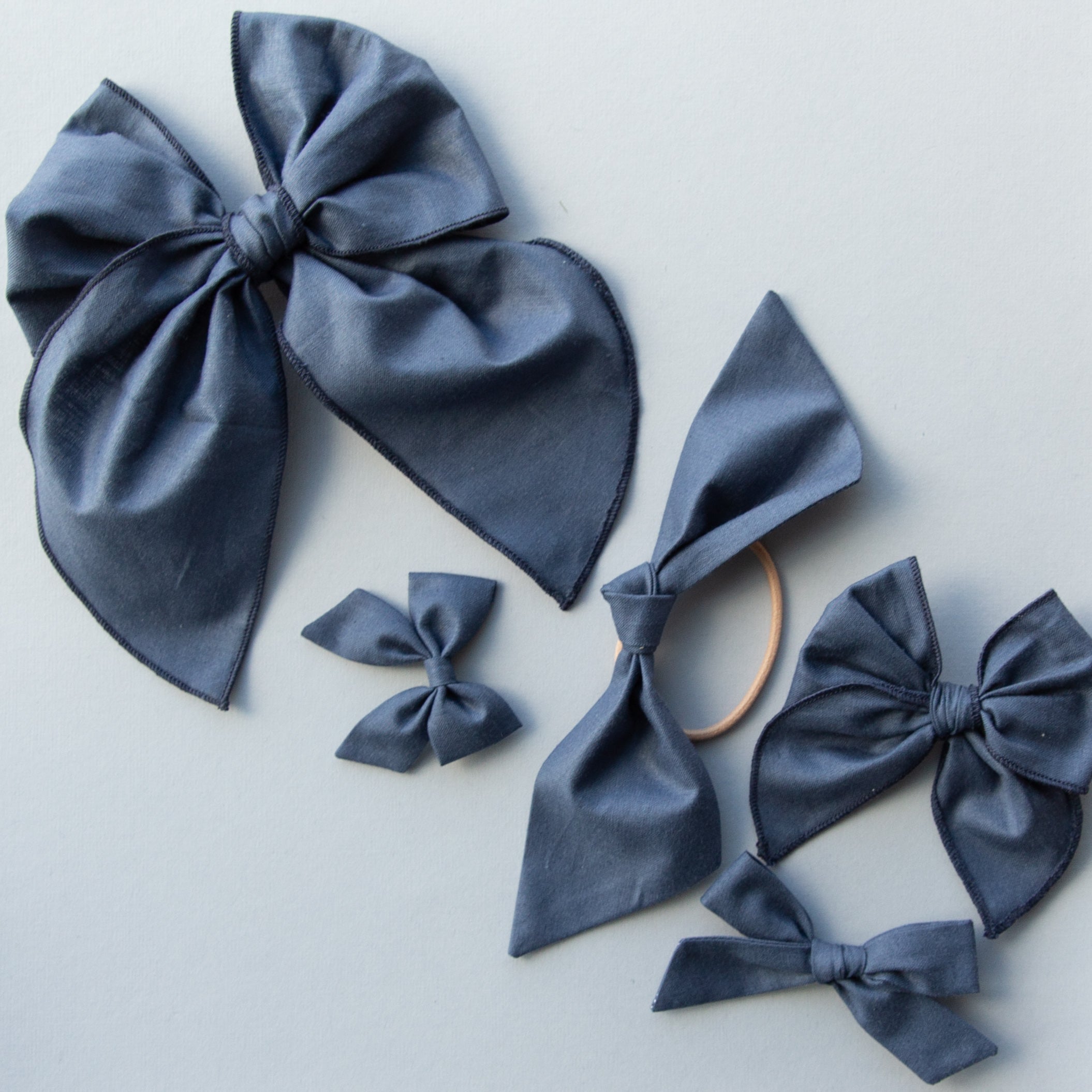 Blueberry | Hand-tied Bow