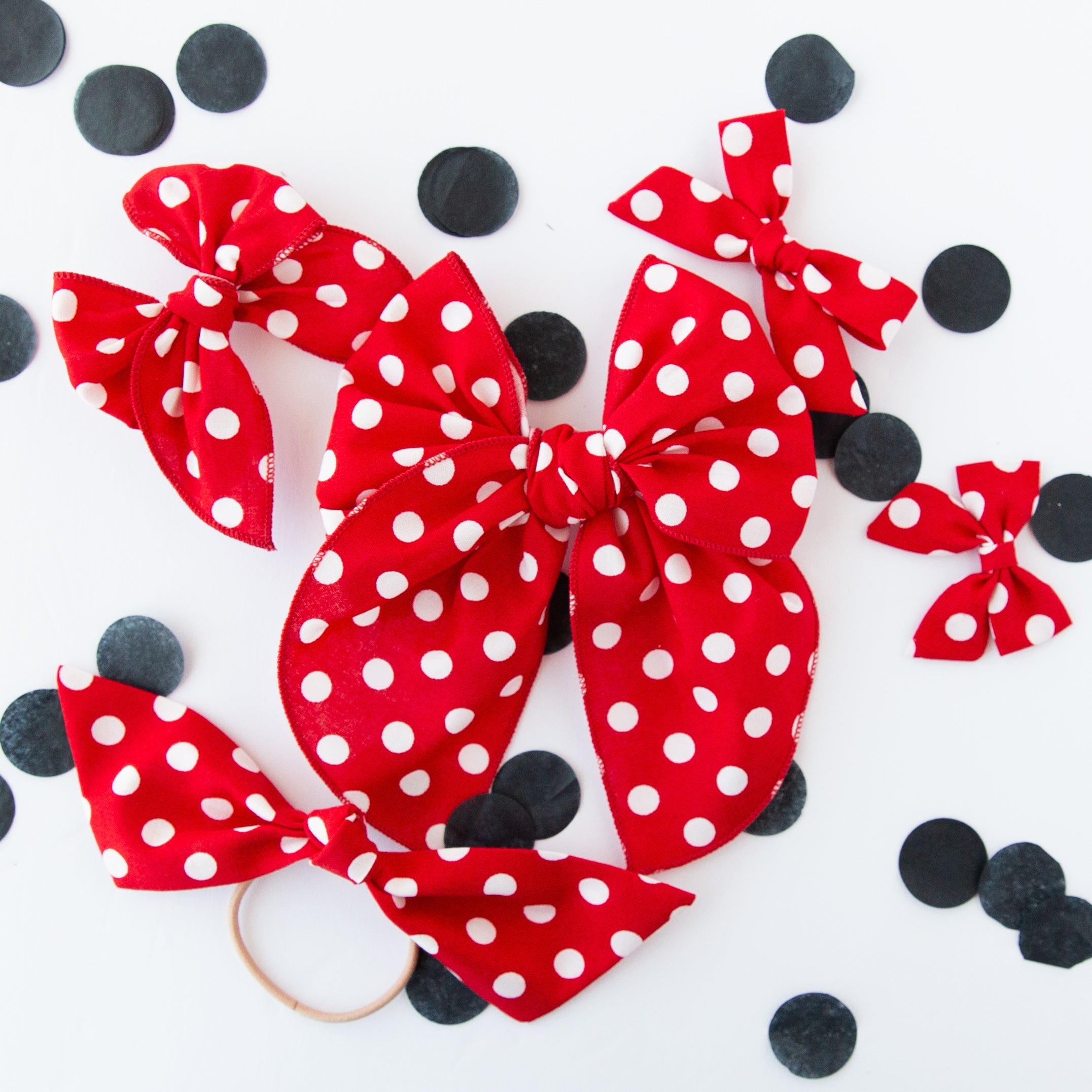 Minnie's Polka Dot | Hand-tied Bow