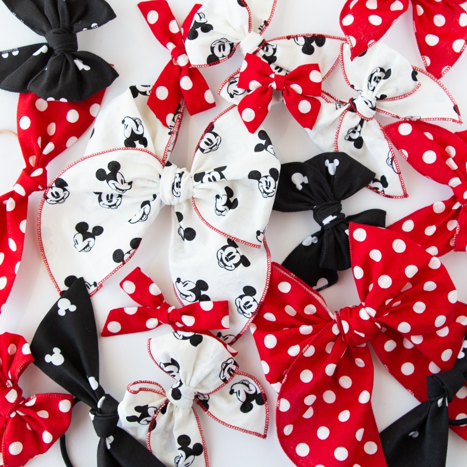 Minnie's Polka Dot  | Mini Piggy Bow