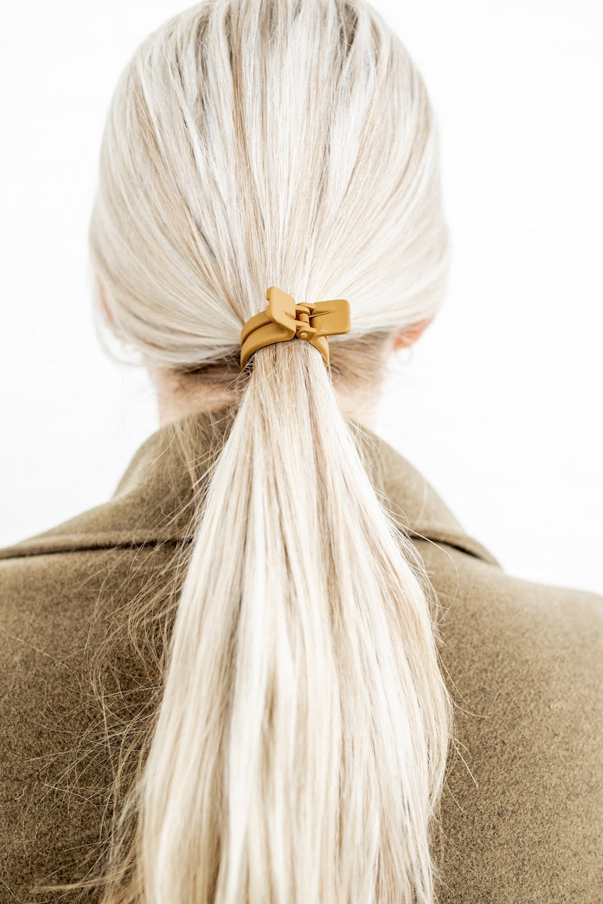 Pony Tail Claw Clip