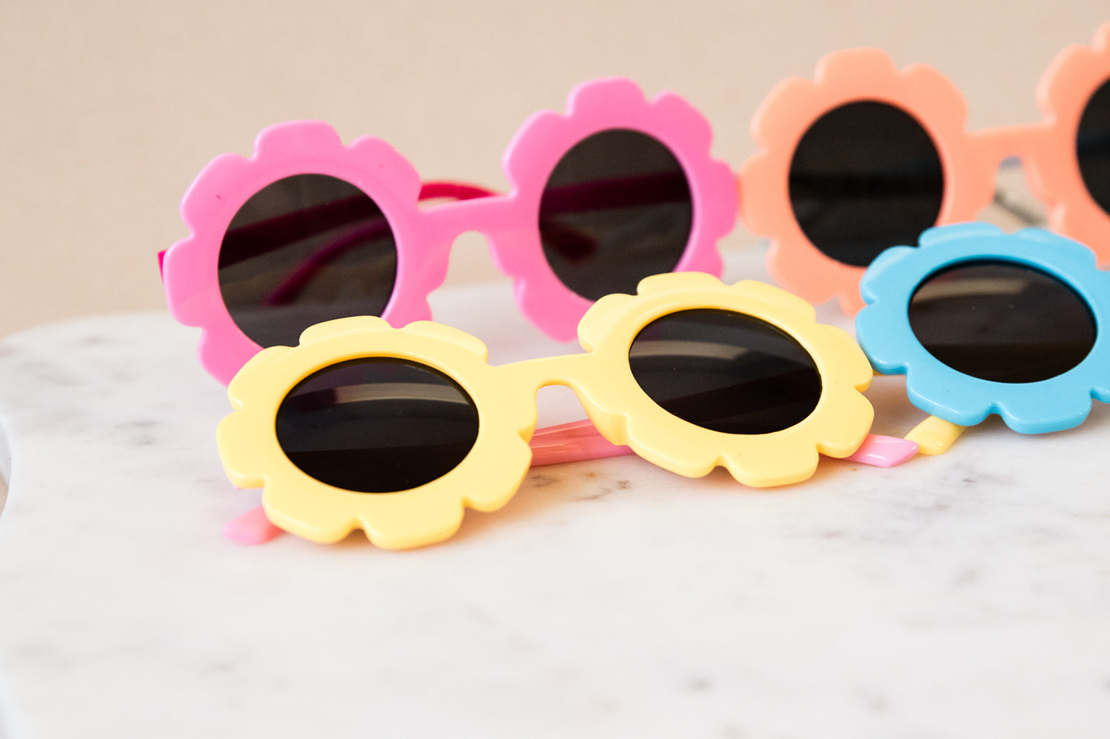 Toddler & Kid Daisy Sunglasses - Yellow & Pink