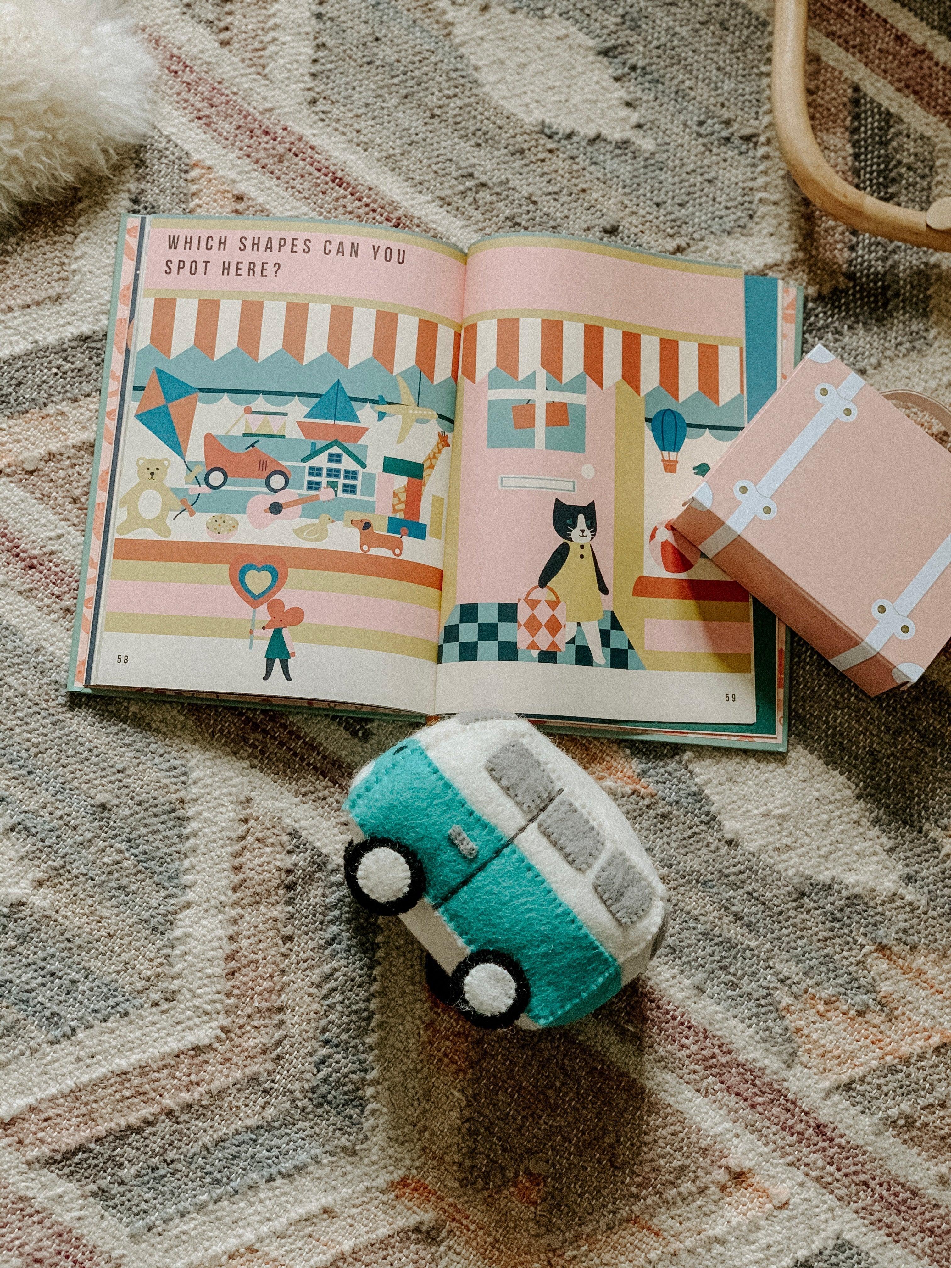 Felt Hippie Van Toy - Why and Whale