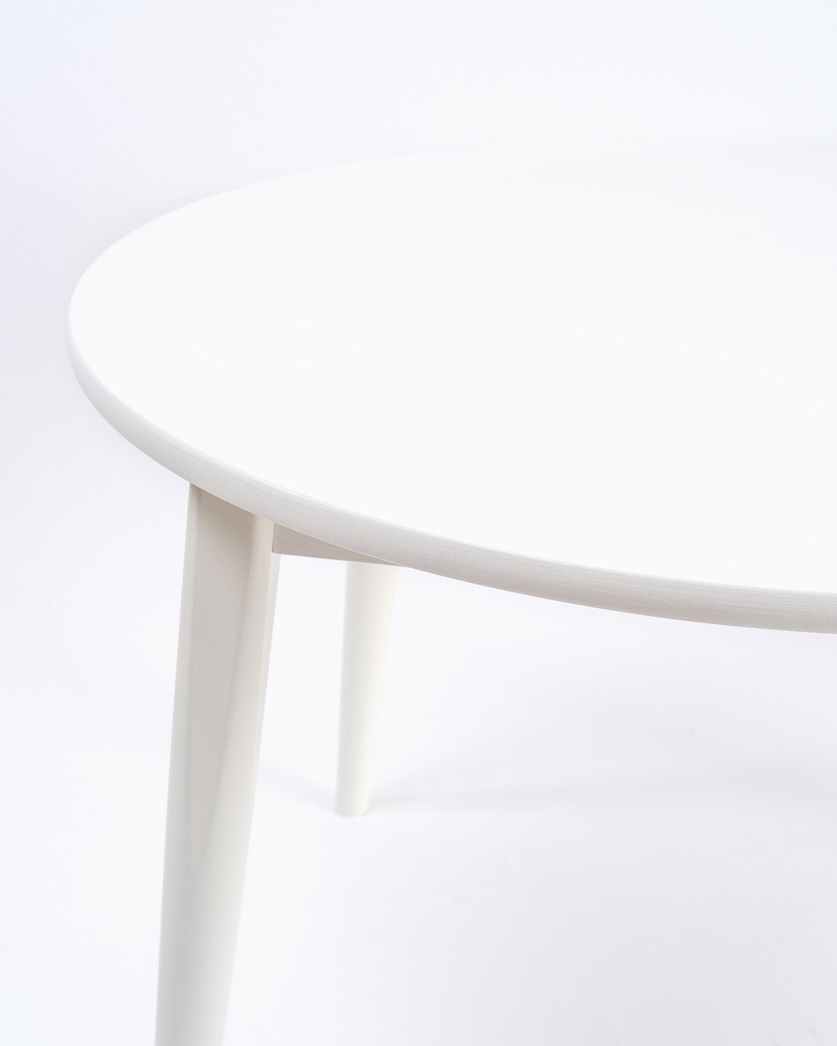 Crescent Table, Round