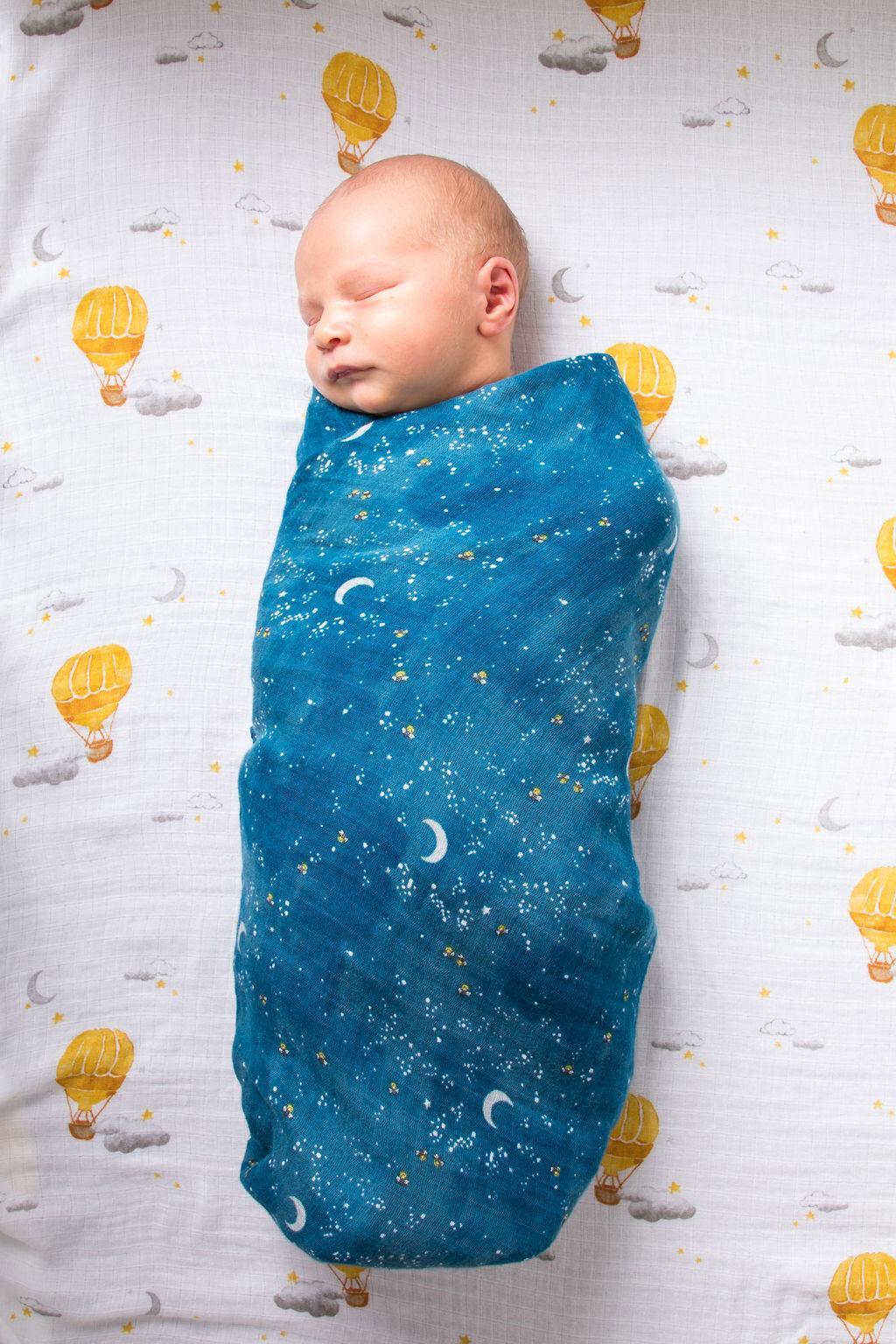 ORGANIC SWADDLE SET - FLY ME to the MOON (Starry Night + Hot Air Balloon) - Why and Whale