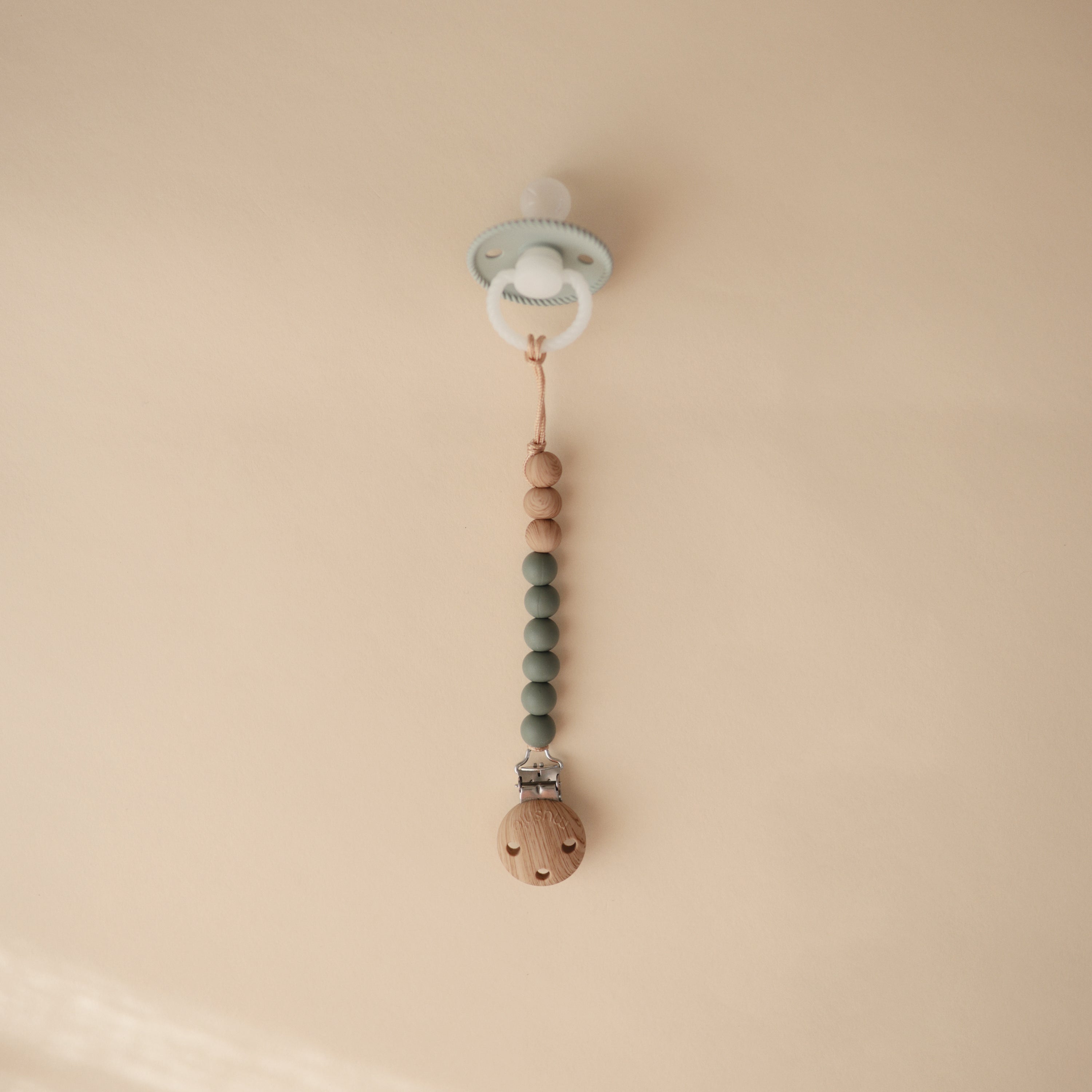 Silicone Pacifier Clip | Eva