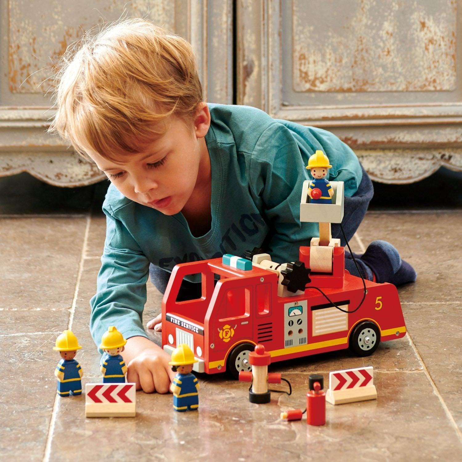 Tender Leaf Fire Engine Play Set - Why and Whale