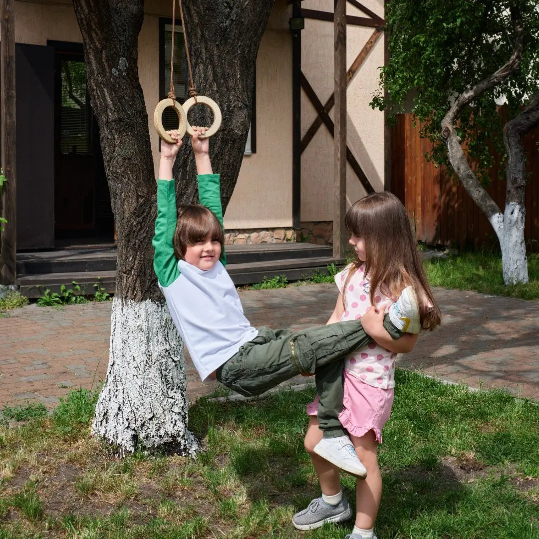 Wooden gymnastic rings for kids